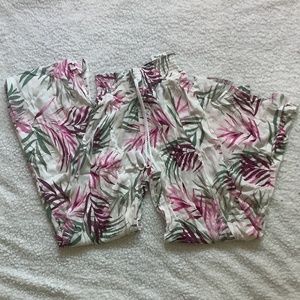 Wide leg pants Nwt split on bottoms